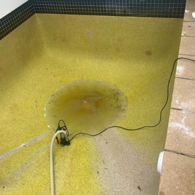 Swimming Pool Deep Clean, Gold Coast, Tweed